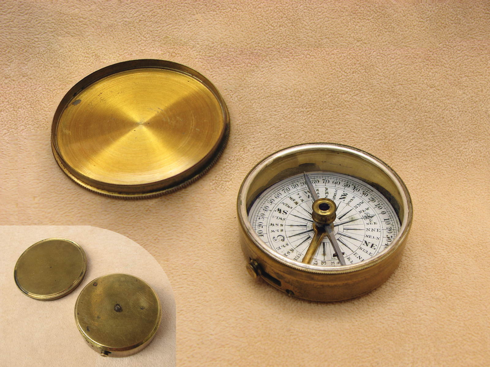 Victorian brass cased pocket compass with lid, circa 1870